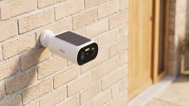 <h2>Smart Security.</h2><h2>Powered by the sun.</h2>